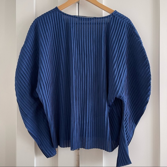 Blue ribbed Zara top with exaggerated 3/4 sleeves - Picture 7 of 8